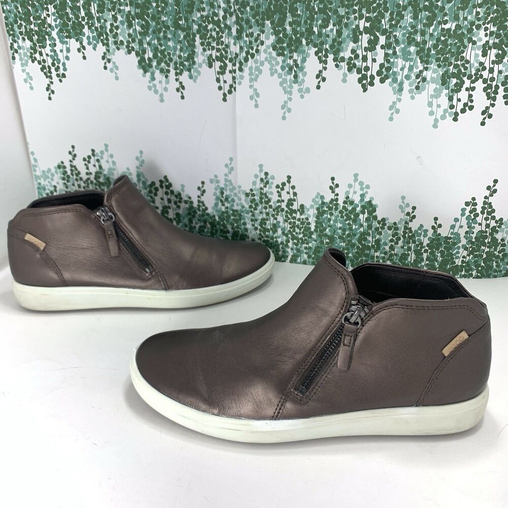 Ecco Metallic Leather Slide Zippered Gym Shoes Size 9 Us Or 40 EU Womens